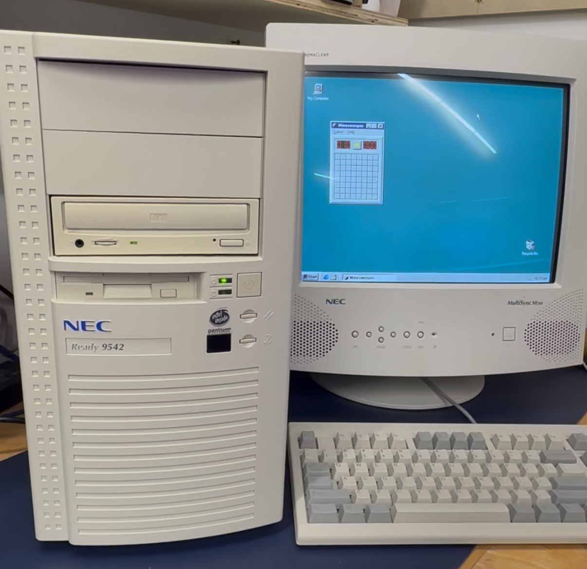 NEC Windows 98 PC