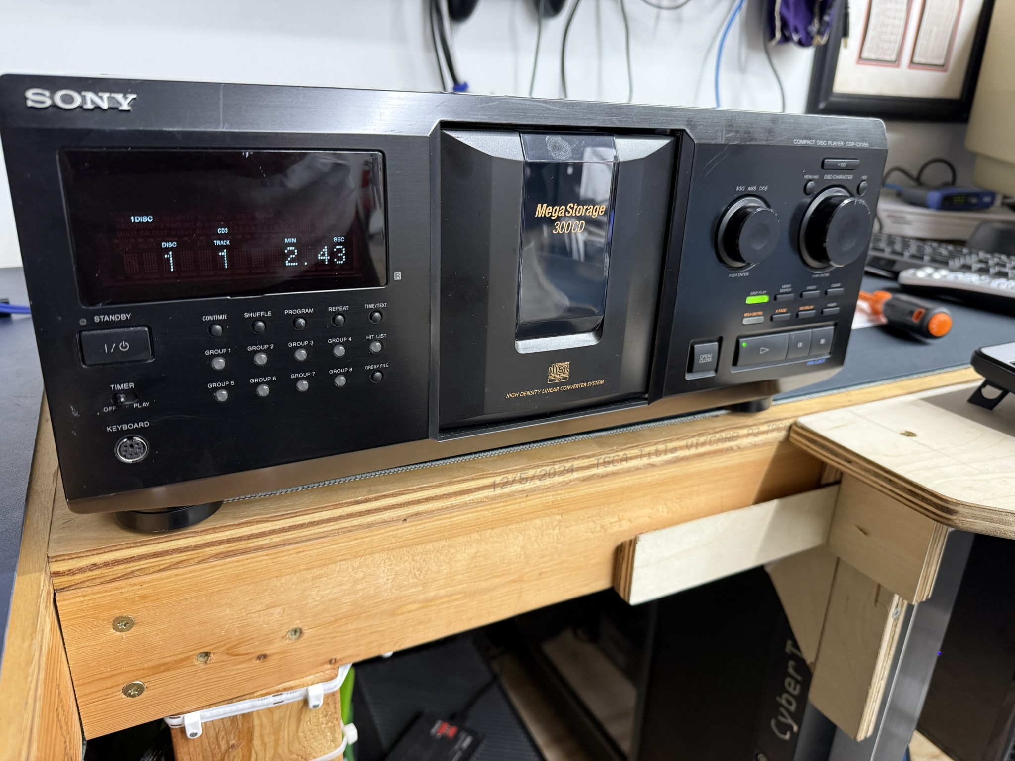 Sony 300 CD player mega changer